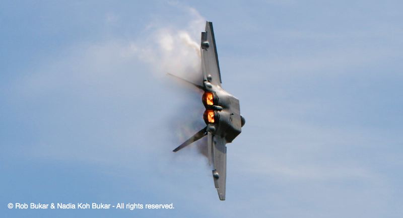 F-22 Tight Turn